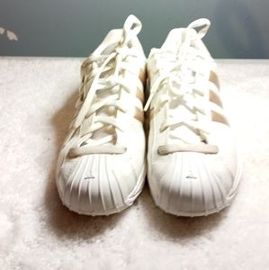 Womens Shell Toes Adidas Pre-owned Size 6.5